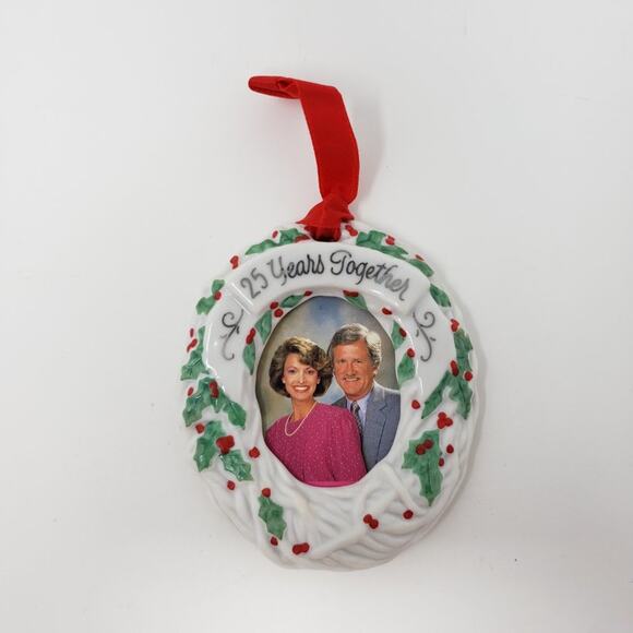 1989 Hallmark Twenty-Five Years Together Fine Porcelain Photo Holder Ornament - Picture 3 of 5